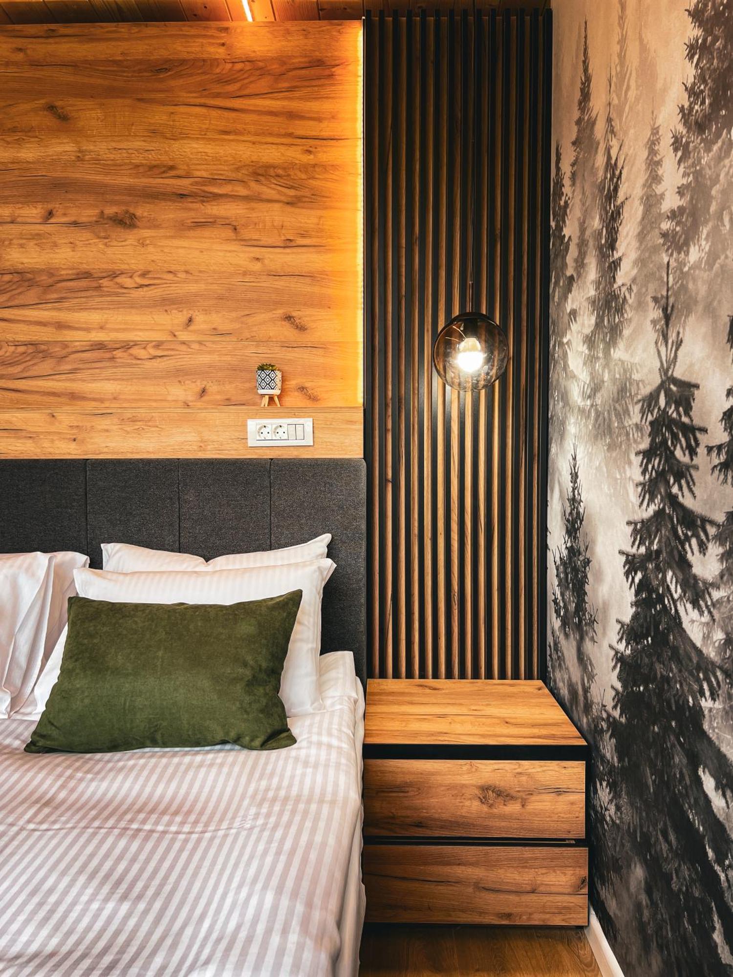 Moon Valley Comarnic Ngoại thất bức ảnh