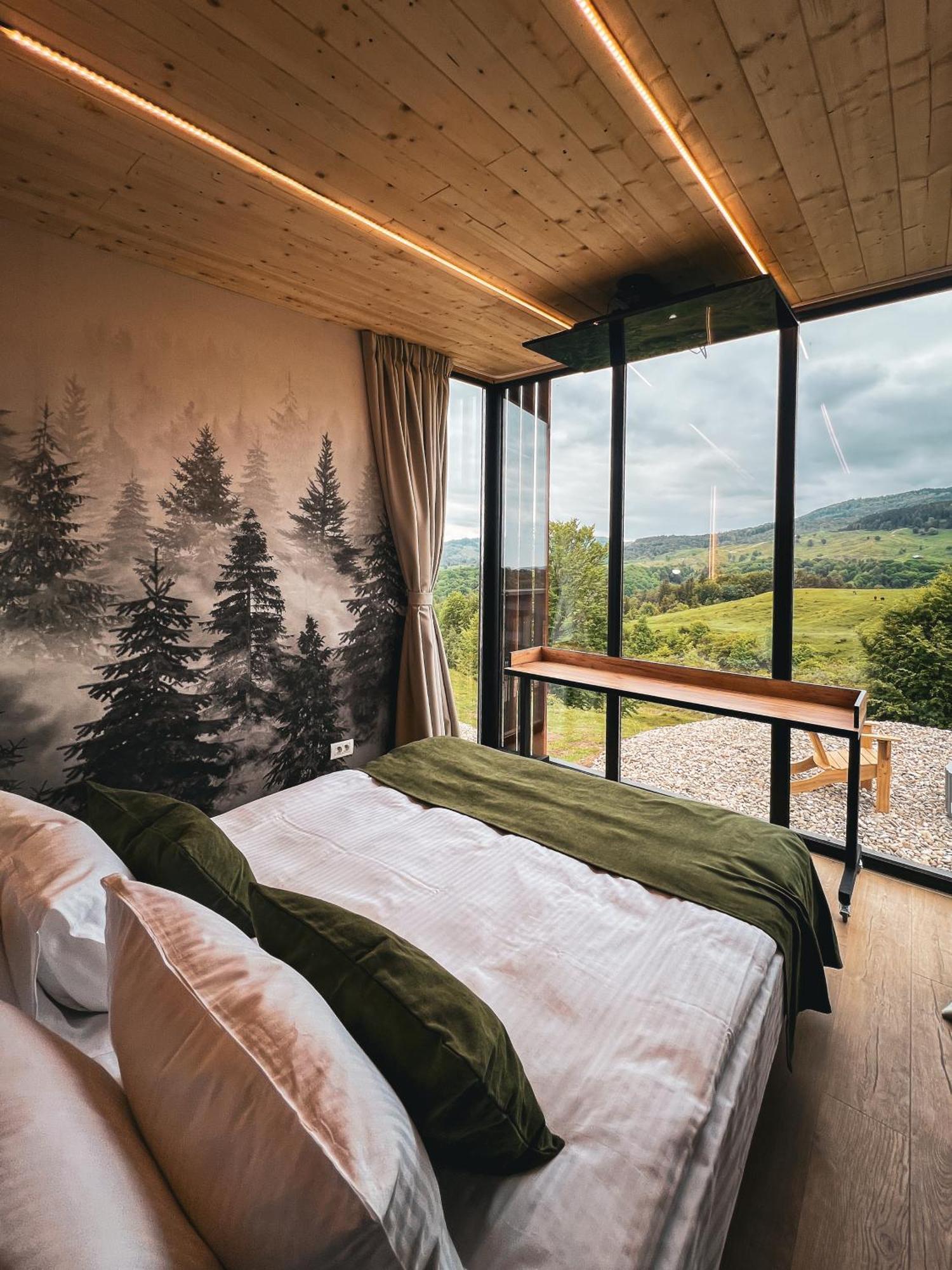 Moon Valley Comarnic Ngoại thất bức ảnh